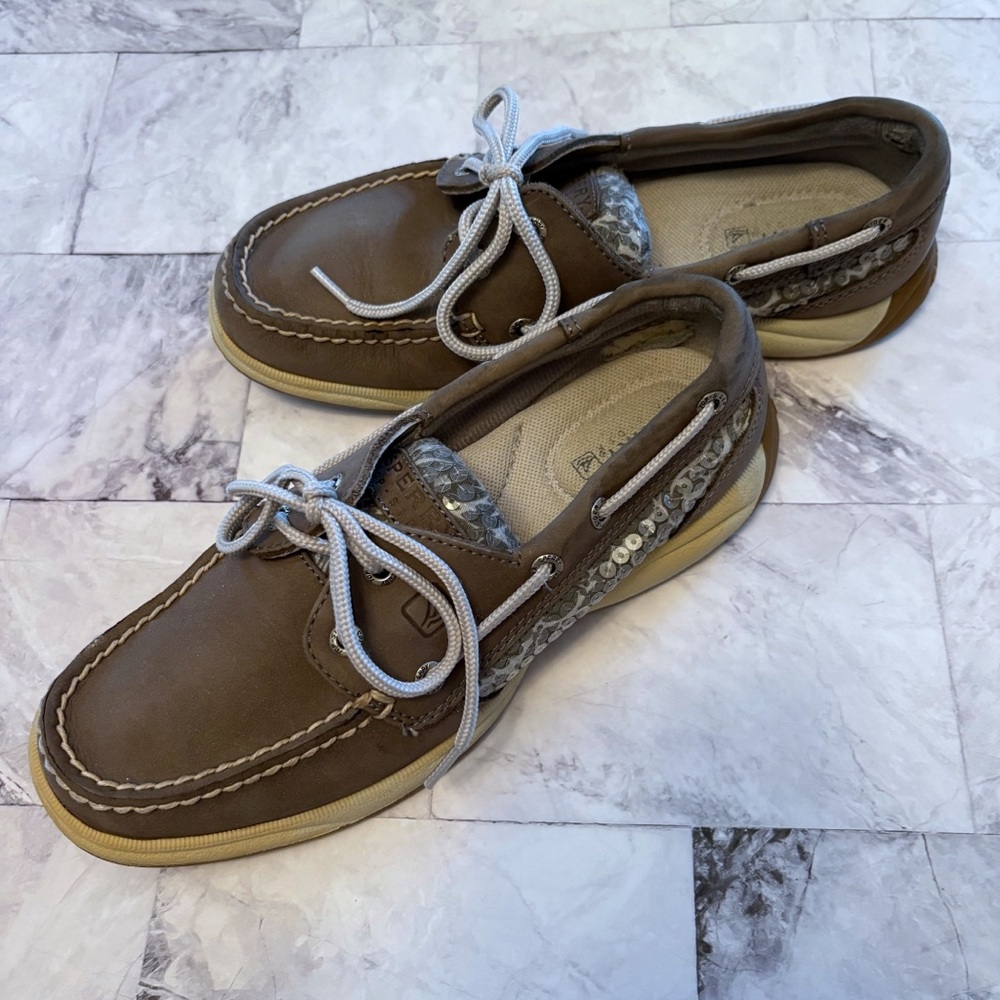 Sperry Silver and Gray Boat Shoes 6 Medium